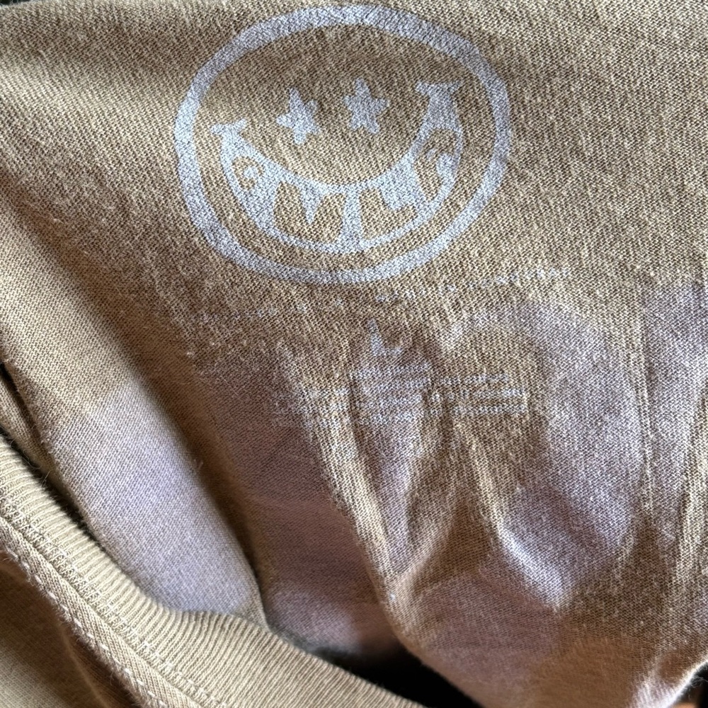 CVLA Graphic T-Shirt Desire Butterfly Print Olive Green‎ Streetwear Size L - Picture 5 of 5